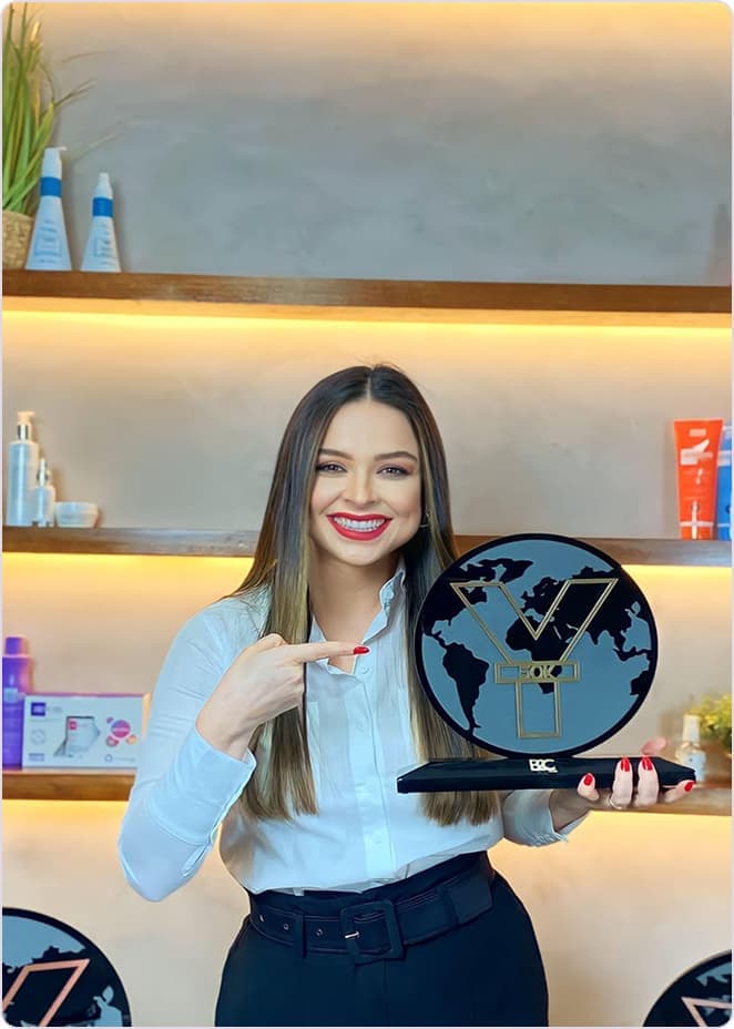 Imagem de um smartphone exibindo insights do Instagram